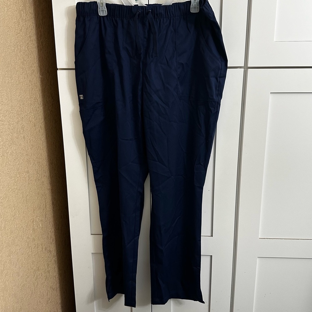 “Maevn” navy blue tie waist scrub pants
